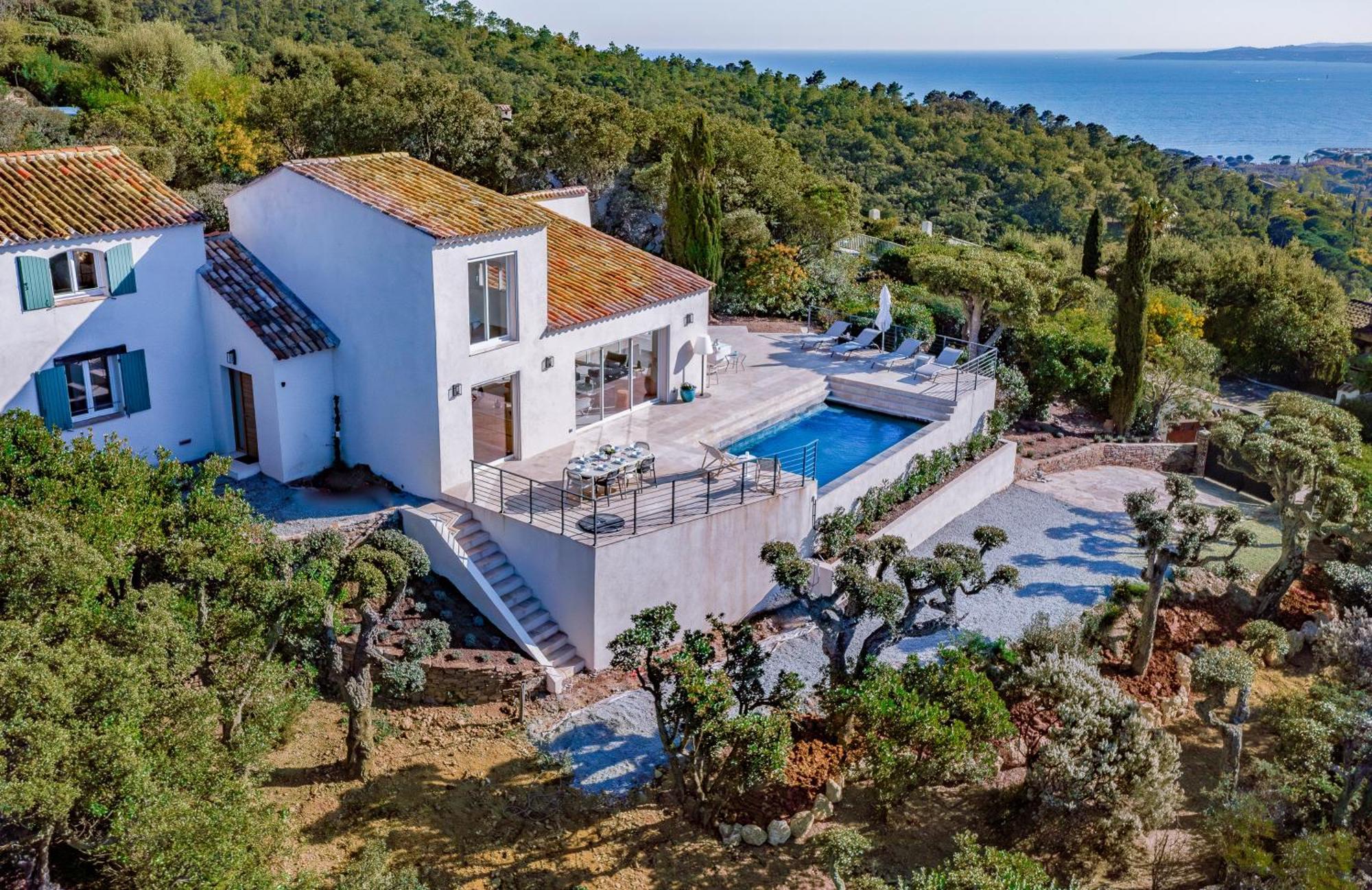 Magnifique Piscine Chauffee, Climatisee, Vue Villa *